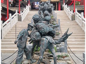 昆明鑄鋼雕塑的風格多樣性與藝術表現方式？